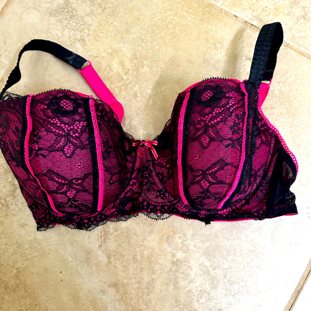 Apt 9 bra